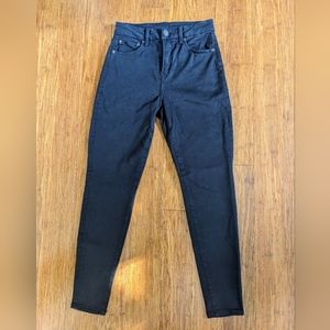 New AE Curvy High-Waist Jegging